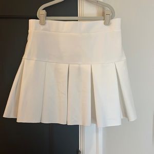 Medium Lioness White Pleated Mini Skirt